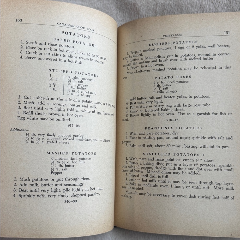 Vintage Canadian Cook Book 1947 - Picture 8 of 11